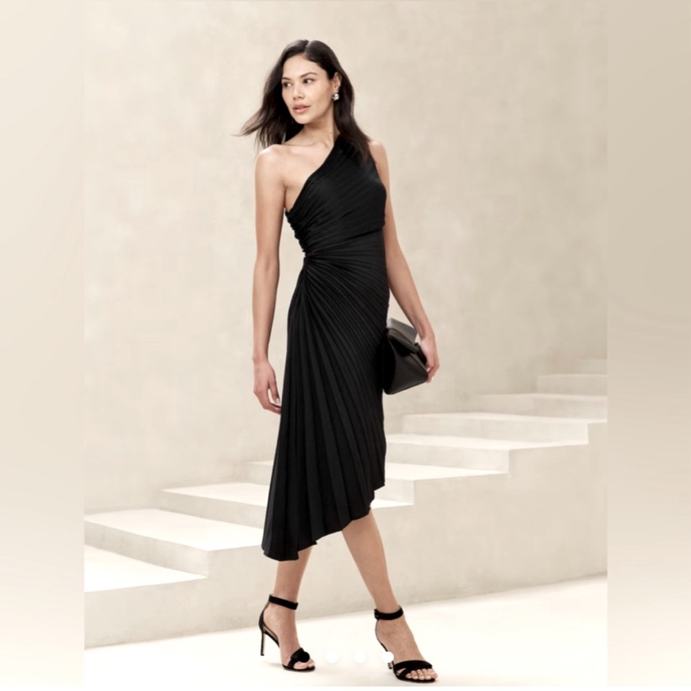 NWT Banana Republic One-Shoulder Pleated Black Midi Dress